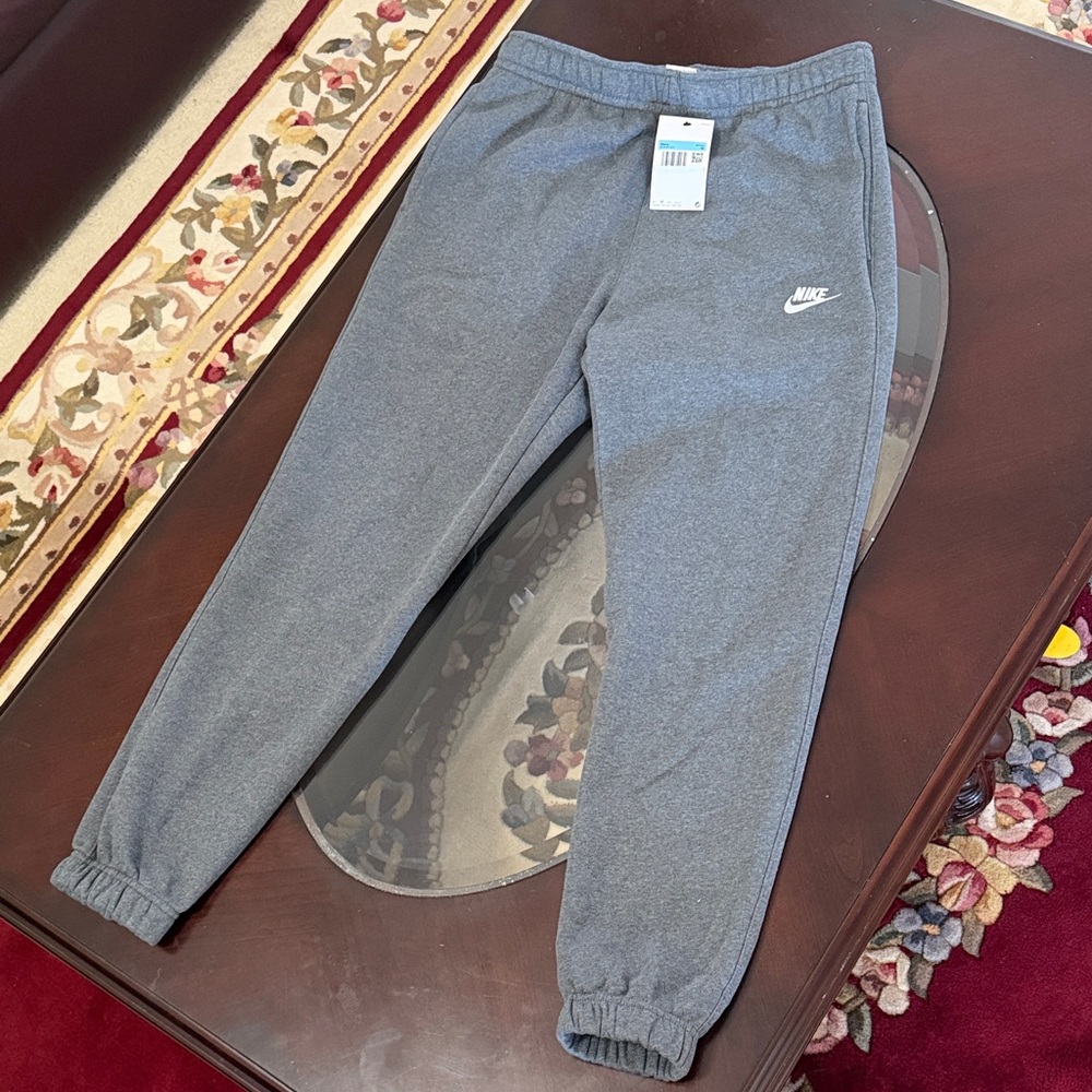 Nike Sportswear Club Fleece - Picture 8 of 8